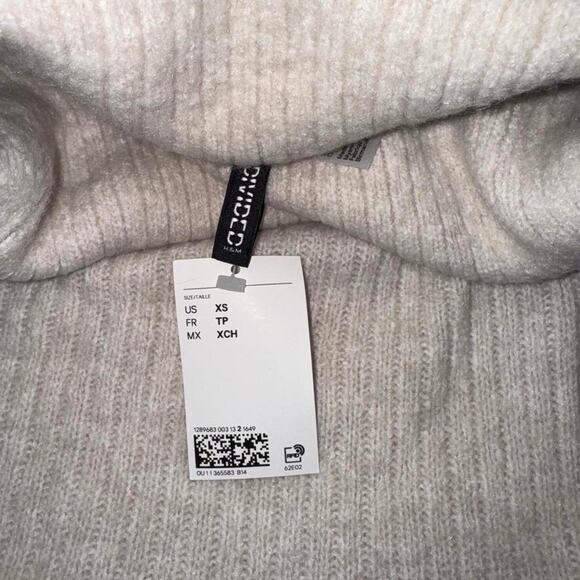 Cream off the shoulder - Picture 4 of 5